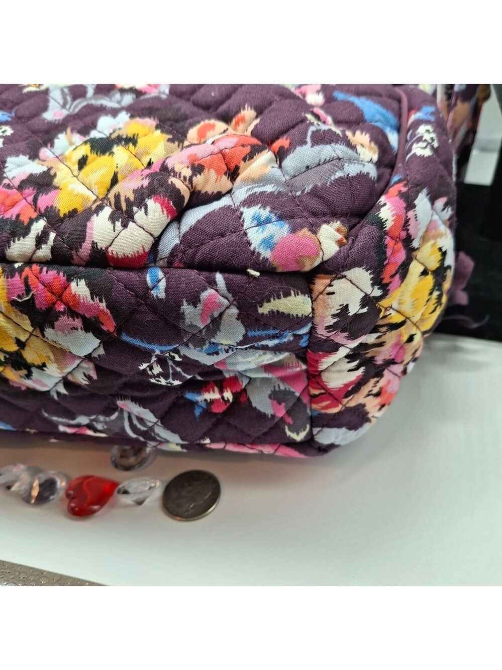 Vera Bradley Med Sized Floral Quilted Bag - Purple Like New - Picture 10 of 12